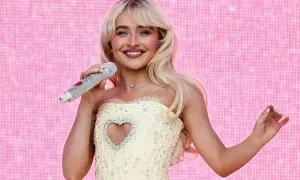 Z kim jest Sabrina Carpenter? Nowe informacje o jej związkach i życiu osobistym.