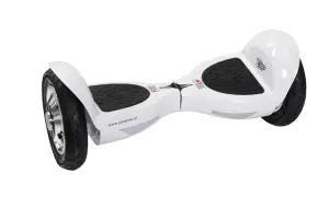 Biały hoverboard, taki jak te, jakie prezenty na komunię dostają dzieci najbogatszych influencerów.