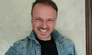 Czy Damian Holecki ma żonę i dzieci? Odkryj jego życie rodzinne