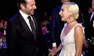 Z kim Lady Gaga jest w ciąży? Szokujące plotki o jej partnerze