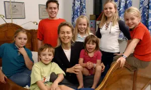 Ile dzieci adoptowanych ma Ursula von der Leyen? Prawda o jej rodzinie