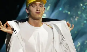 Z kim jest Eminem? Odkryj jego zawirowania w życiu osobistym