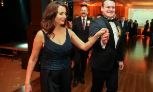 Czy Dominik Tarczyński ma żonę? Prawda o jego życiu prywatnym