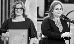 Joanna Kołaczkowska, córka Joanny Kołaczkowskiej, prezentuje obraz z mózgiem i kwiatem.