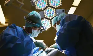 Kto to jest flebolog i jak może pomóc w problemach z żyłami