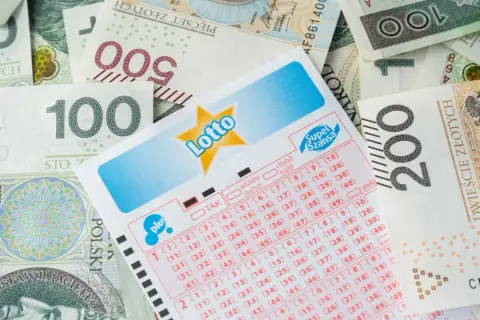 Czy padły kiedyś liczby 1 2 3 4 5 6 w Lotto? Prawda zaskakuje!