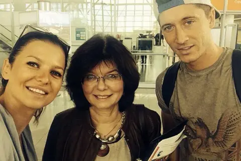 Kim z zawodu jest mama Anny Lewandowskiej? Zaskakujące fakty o Marii Stachurskiej
