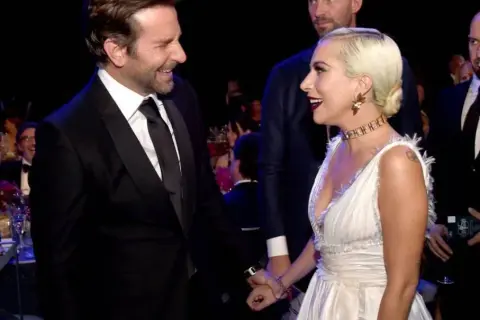 Z kim Lady Gaga jest w ciąży? Szokujące plotki o jej partnerze
