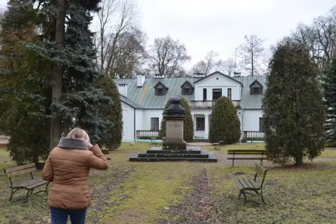 Mikołaj Rej: miejsce urodzenia w Żurawnie i jego literackie znaczenie