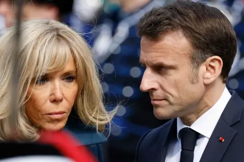 Ile lat ma Macron i jego żona? Zaskakująca różnica wieku i historia związku