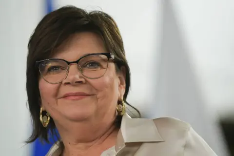 Izabela Leszczyna: kim jest z zawodu i co osiągnęła w edukacji?