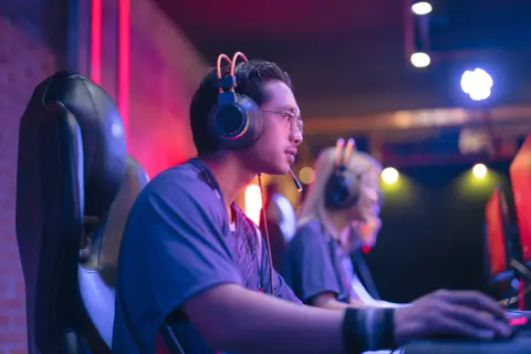 Od dźwięków retro po nowoczesny sound design, czyli ewolucja muzyki w grach