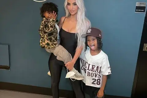 Kim Kardashian dzieci: ile ich ma, imiona, wiek i sekrety rodziny