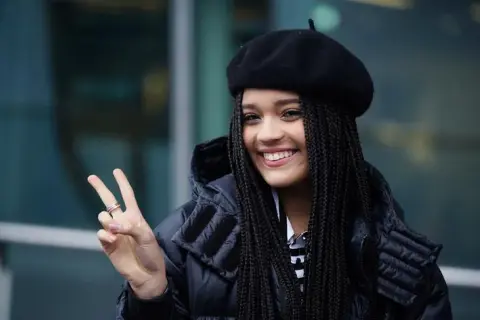 Sara James ile ma lat? Zaskakujące fakty o jej wieku i karierze