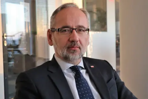Czy Niedzielski ma żonę? Poznaj szczegóły o jego małżeństwie