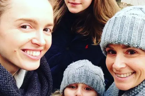 Monika Mrozowska ile ma dzieci? Zaskakujące fakty o jej rodzinie i życiu prywatnym