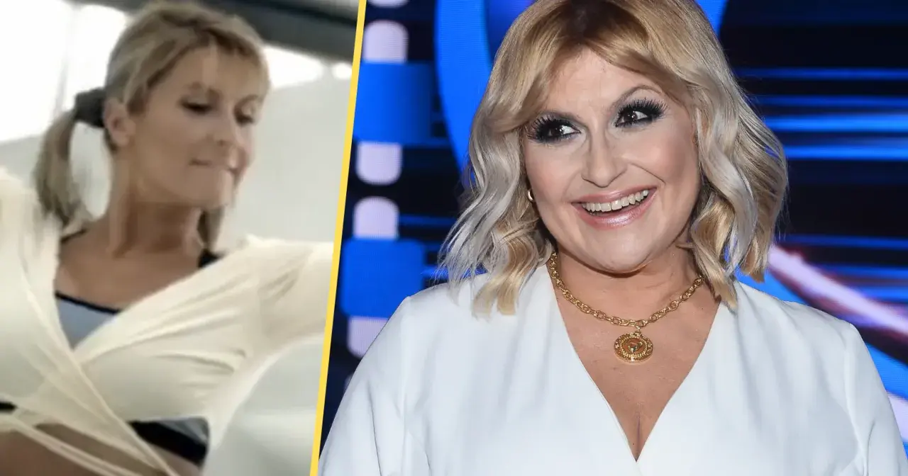Gwiazda z listą gwiazd, które straciły kontrakty reklamowe przez skandal, w białej kreacji i złotym naszyjniku.