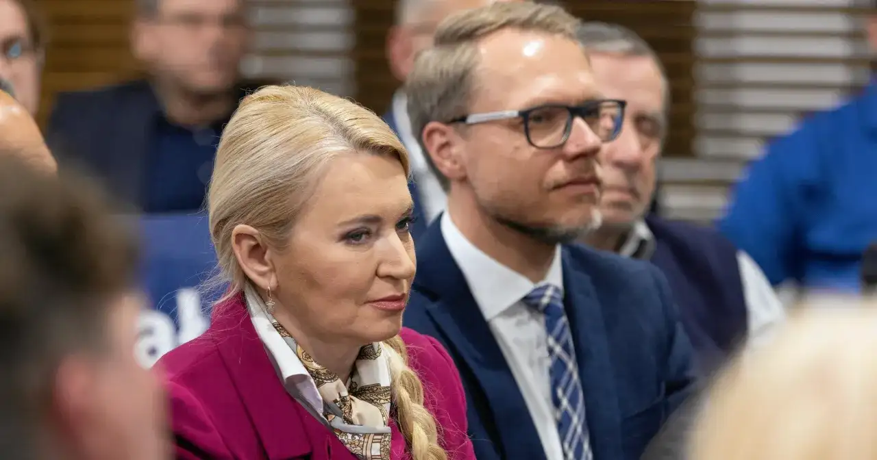 Zarząd największej stacji komercyjnej w skupieniu. Czy to powód nagłego spotkania kryzysowego?
