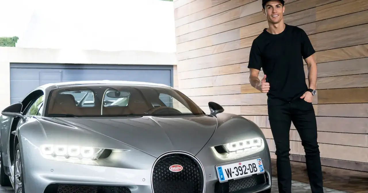Cristiano Ronaldo z Bugatti. Czy to jego auto, czy tylko leasing reklamowy?