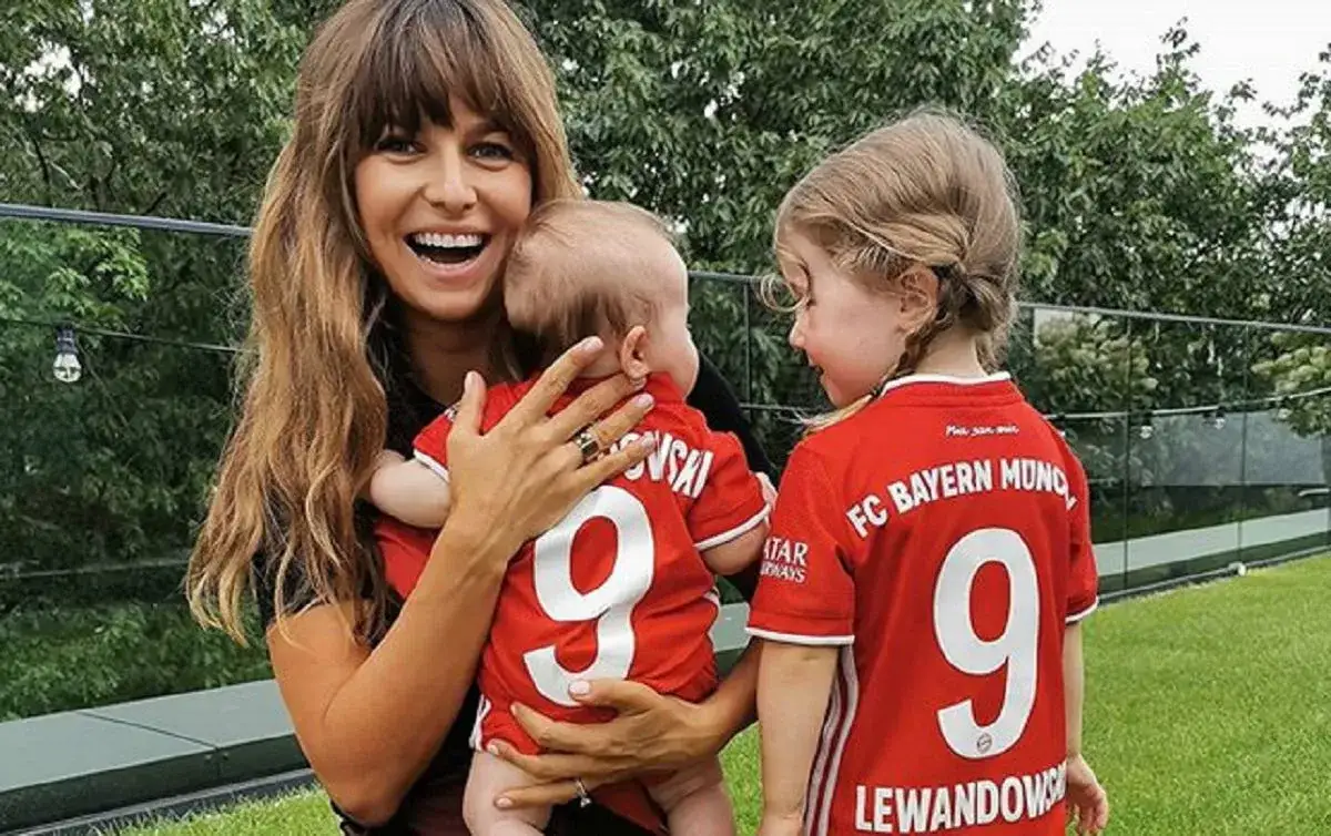 Zdjęcie Ile dzieci ma Robert Lewandowski? Zaskakujące fakty o jego rodzinie