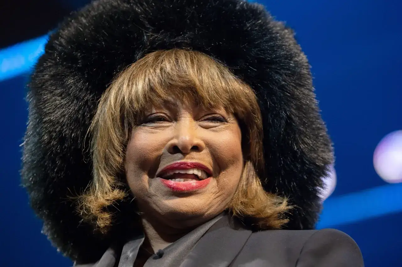 Zdjęcie Ile lat ma Tina Turner? Zaskakująca historia jej życia i kariery