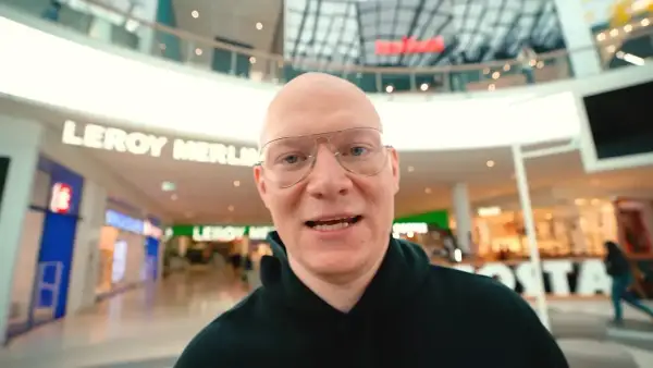 Ile Dżinold ma lat? Zaskakująca historia streamera i jego sukcesy.