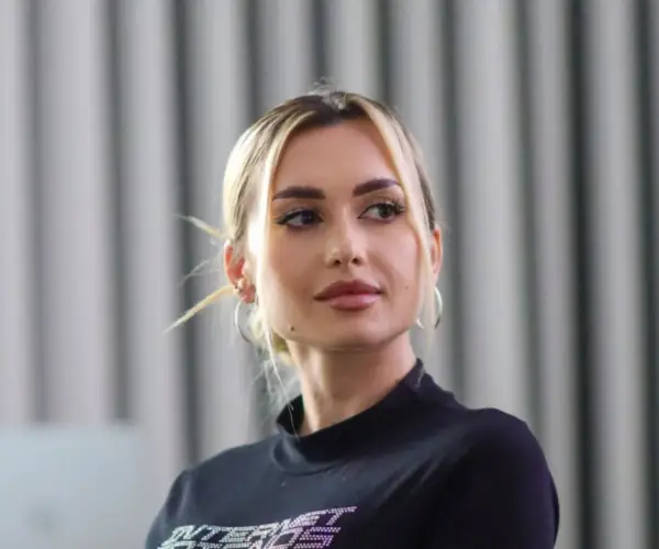 Wersow ile ma lat? Zaskakująca historia influencerki i jej kariery.
