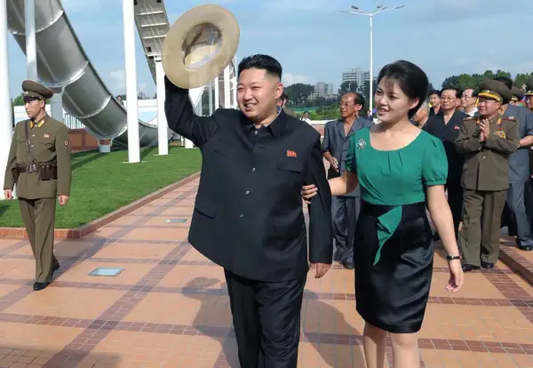 Żona Kim Dzong Una: Tajemnice i kontrowersje Ri Sol-ju w Korei Północnej