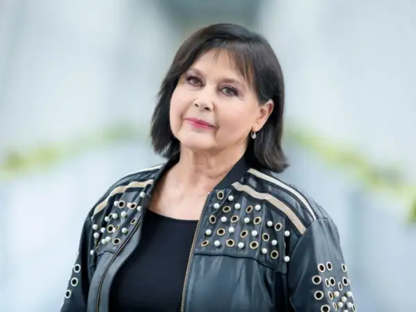 Ile lat ma Elżbieta Jaworowicz? Zaskakująca prawda o jej wieku!